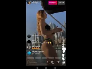 RoberryC Culo in live IG