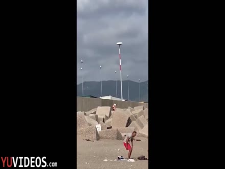 In spiaggia a Salerno oggi