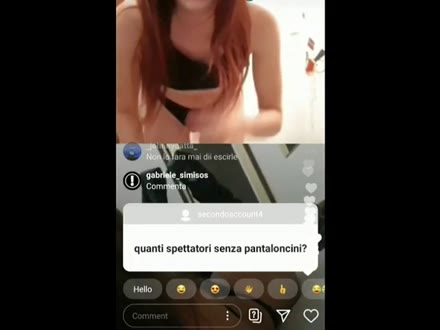 Alienass fa la porca con amica su Periscope