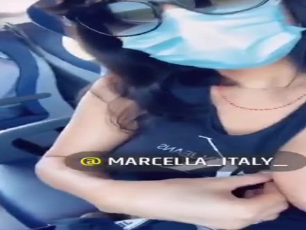 Marcella mostra le tette