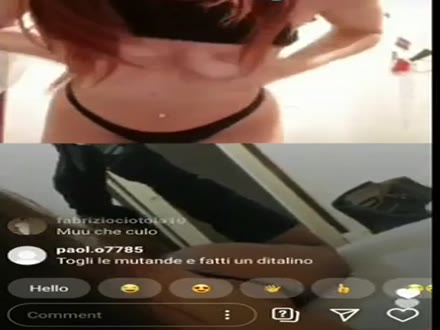 Alienass tette e culo in live Periscope