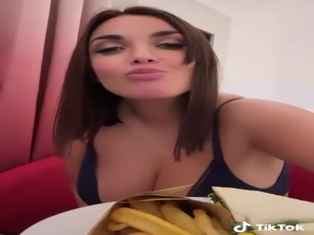 Elettra Lamborghini la patata va sempre ONORATA TIKTOK