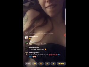 Amore sarei sprecata a fare la pornostar - 18enne su Instagram