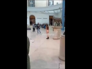 Il video della protesta di Maria Sofia Federico ai musei