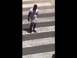 Cazzone nero per la strada 2