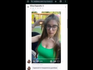 I capezzoli turgidi di Elisa Esposito