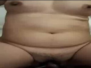 La fica pelosa di una milf