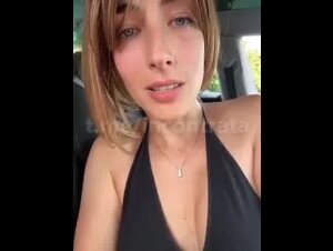 Culona si fa sbattere nei parcheggi da uno sconosciuto
